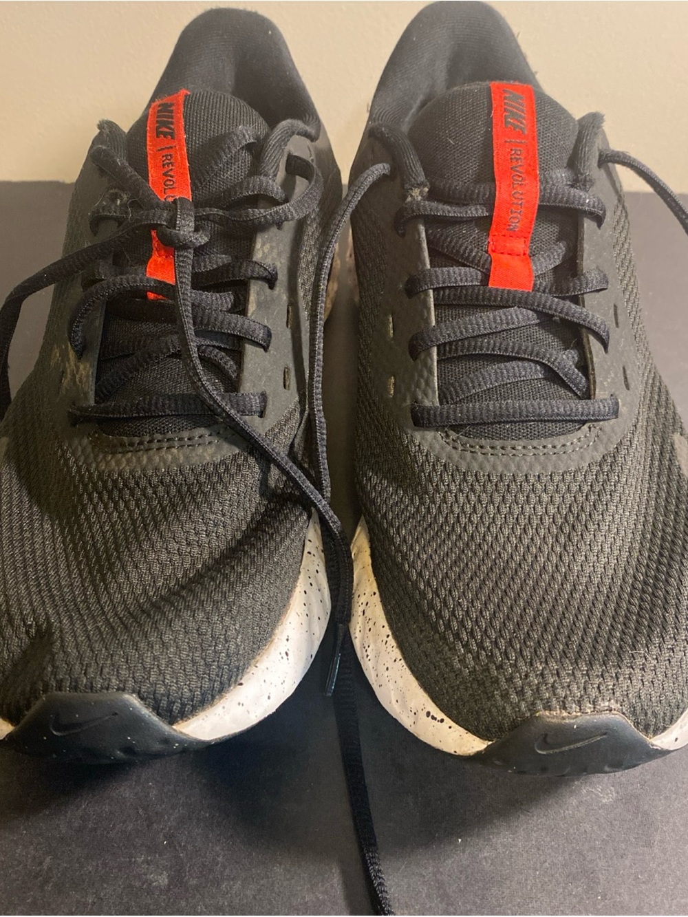 Nike Revolution 5 Running Shoes Men's Size 8.5 Black Anthracite Red-BQ3204 003